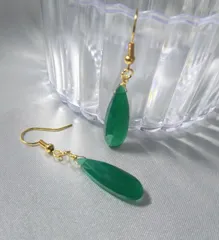 シンプルな輝くグリーンオニキスピアス　NO.82