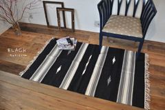 ラグ モノトーン カットシャトル 90×150cm ネイティブ柄 エスニック マット インド 個性派 de003hr