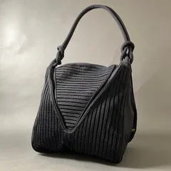 《美品》 GIORGIO ARMANI ジョルジオアルマーニ ビーズロープ トートバッグ ユニセックス ショルダーバッグ ブラック TOTE BAG イタリア製 【中古】のサムネイル