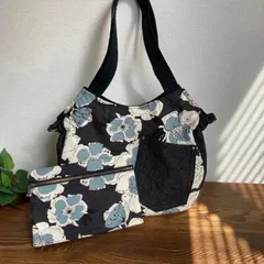 062・デニムとコットンリネン トートバッグ グラニーバッグ ハンドメイド 花柄  秋冬　 デニムバッグ チャコールグレー