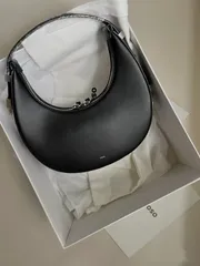 Designer fashion, Seoul-fully created | W Concept