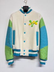 LOUIS VUITTON ルイヴィトン モノグラム レインボー プレイグラウンド バーシティ ブルゾン スタジャン アウター ジャケット 白 ホワイト 水色 ブルー 緑 グリーン メンズ レディース 44サイズ ほぼ未使用
