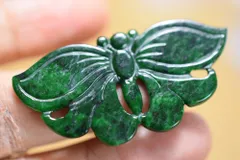 RS7-06 手彫り 蝶々 ミャンマー産 暗緑 本翡翠 ルース 裸石 硬玉 ジェダイト