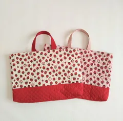 レッスンバッグ⟡.·*.サイズオーダー可  可愛いいちご 2色から選べる  キルティング仕様