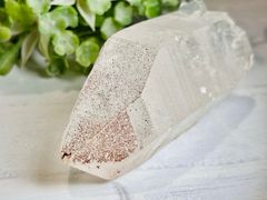 ヒマラヤ　マニカラン産　レインボー　ピンク水晶  原石　クリスタル