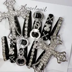 ネイルチップ　オーダーネイル　ゴテゴテネイル　サブカル　量産型　地雷系　十字架　ワンホンネイル　ブラックネイル　キラキラネイル
