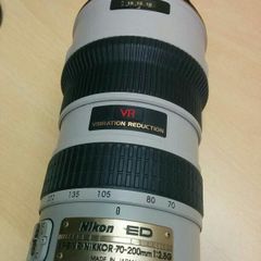 希少なライトグレー Nikon AF-S 70-200mm F2.8 G VR