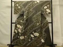 付下げ 鏡紋に刺繍の花模様 松の地模様 絞り 薄紫色 KK-1864 付下げ 鏡紋に刺繍の花模様 松の地模様 絞り 薄紫色 KK-1864