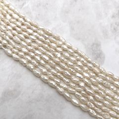 淡水パール 真珠 バロック ライス 5mm 6mm 極小粒 小粒 ケシ 無核 ナチュラル ホワイト系 半連19cm ハンドメイド 素材 パーツ ビーズ tp0002