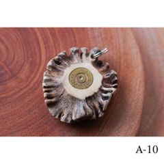 エゾ鹿 エゾシカ 鹿角輪切 ネックレス ハンドメイド 手作り1点もの ＊紐なし＊ [A-10]