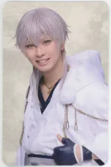 【中古】キャラカード 岡宮来夢(鶴丸国永) ランダムふぉとカード(戦闘ver.) 「ミュージカル『刀剣乱舞』 祝玖寿 乱舞音曲祭」