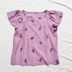 【ふんわり上品な甘さをひとさじ🌼】花柄刺繍＊半袖ブラウス＊ライトパープル＊Sサイズ＊レディアゼル🌼送料無料✨