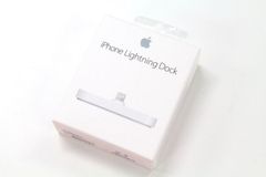 アップル未開封純正品 APPLE iPhone Lightning Dock シルバー ML8J2AM/A