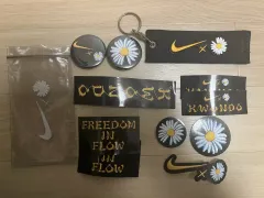 2025年最新】peaceminusone ステッカーの人気アイテム - メルカリ