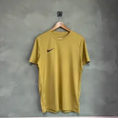 Nike(ナイキ） ドライフィット スウッシュ ジャージ 半袖 ゴールド