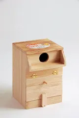 【お取り寄せ商品】天然素材使用 セキセイ巣箱のサムネイル