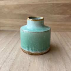 フラワーベース　花瓶　グリーン系　仏壇お花入