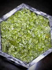 2025年最新】カンラン石の人気アイテム - メルカリ