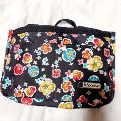 LESportsac × MORE ポケット6個 仕切りあり Bag in Bag ノルマンディー 花柄 総柄 黒