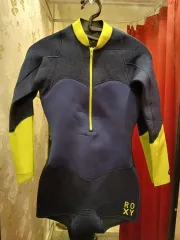 5 ／ 30 Roxy(ロキシー) ROXY 半神 水着