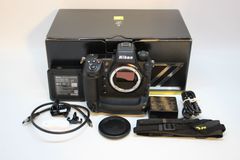 ショット数15026回■ほぼ新品■ Nikon Z9 ボディ black ＊24720