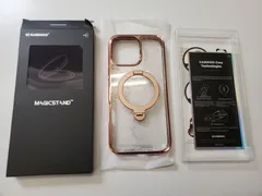 ★CASEKOO iPhone 16 Pro Max 用ケース キラキラ クリア 米軍規格保護 フィット感 MagSafe対応 最大25W急速充電対応 横縦両立 角度自在 6.9インチ「MagicStand Pro Glitter」（ラメ入りゴールド）