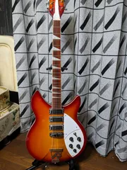 2024年最新】rickenbacker 320の人気アイテム - メルカリ