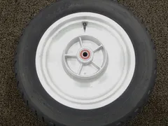マグナ　250 リヤホイール　ホワイトリボン　mc29 マグナ 250 リヤホイール ホワイトリボン mc29 - メルカリ