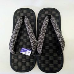 雪駄（せった）　畳黒市松柄　青海波柄鼻緒　Lサイズ　leather soled sandals （Setta）