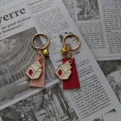 1020本革いちごミルクチャームキーホルダー