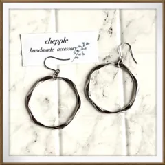 No.1512 フープピアス　フープイヤリング　大ぶりピアス　大ぶりイヤリング　ツイストピアス　ツイストイヤリング　デザインフープピアス　デザインフープイヤリング