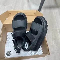 新品 UGG アグ 厚底サンダル レディース ブラック ストラップサンダル