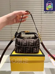 【今日特価】FENDI Denim Bento Bag / FENDI デニム 弁当箱バッグ（15×13cm）-WTO輸入4
