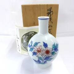 ★　13代　今右衛門　錦花瓶　コントラストの美しい一品です★x385 今右衛門窯 作 錦花絵花瓶 – ギャラリー一番館オンラインショップ