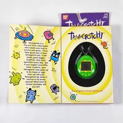 ★【新品未開封】 海外版 TAMAGOTCHI たまごっち (グリーン・枠イエロー) ★のサムネイル