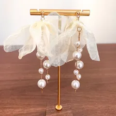 イヤカフ ピアス　イヤリング　/ ふんわりリボン　パール 結婚式　お呼ばれ　 アクセサリー　サージカルステンレス