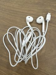 Apple ライトニング イヤホン iPhone 付属品