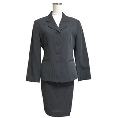 オンワード　レディース　セレモニースーツ　リクルートスーツ　オフィス　仕事用　就活　シングルジャケット　タイトスカート　黒　ピンストライプ　7号