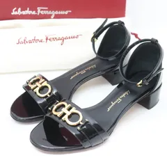 IT5XC7HMG4KV 美品 Salvatore Ferragamo サルヴァトーレ フェラガモ ガンチーニ サンダル エナメル アンクルストラップ サイズ5D レディース