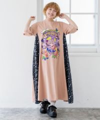 ScoLar（スカラー）宇宙ネコとスカラーちゃん 小花柄切替ワンピース　ブラック、ピンク　152632