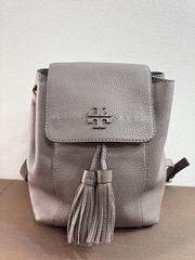 TORY BURCH リュック バックパック レザー グレー ベージュ