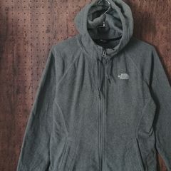 THE NORTH FACE  ザノースフェイス　フリースフルジップパーカー　ラグラン袖　ワンポイント刺しゅう　サイズＭ
