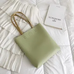 トートバッグ トート ショルダー フェイクレザー PUレザー スーツ 肩掛け 手提げ シンプル お出かけ レザー調 オシャレ 無地 合成皮革 軽量 大き目  レディース メンズ カジュアル 女性 内ポケット付き 黒バッグ お出かけバッグ