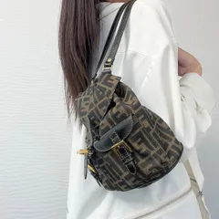 2024年最新】fendi ズッカ リュックの人気アイテム - メルカリ