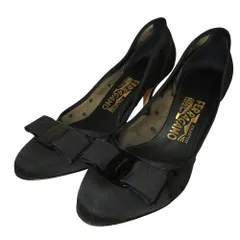 美品 Salvatore Ferragamo サルヴァトーレフェラガモ ヴァラリボン ドットメッシュ パンプス サイズ5 1/2 23cm相当 ブラック レディース 古着 中古 USED
