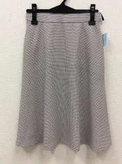 組曲　ベージュ、茶系チェックフレアスカート