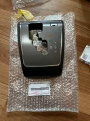 ●新品 トヨタ 200系 ハイエース レジアスエース 純正 シフトパネル フロアシフト ポジションインジケータ ハウジング ダークプライム TOYOTA shift panel