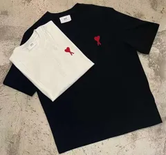 【新品・未使用】ami paris アミパリ レッドハート刺繍入り ユニセックス半袖Tシャツ ブラック＆ホワイト 男女兼用のサムネイル