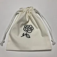 モノトーン×カメリア風刺繍入り巾着袋　ハンドメイド174