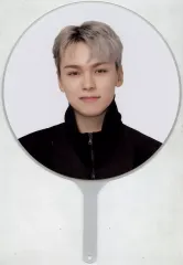 【即購入⭕️】SEVENTEEN バーノン うちわ 即購入⭕️】SEVENTEEN バーノン うちわ 【公式通販】